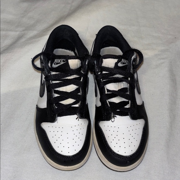 Nike Dunks Black and White Low-Tops - Picture 3 of 7